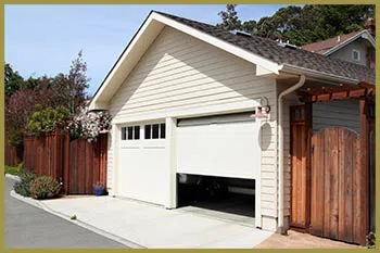 Metro Garage Door Service Clifton, VA 571-331-7682 - serv-sid-res-gdr-19m
